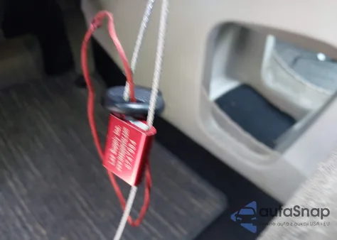 2013 Dodge Grand Caravan Sxt from USA, damaged, VIN 2C4RDGCG3DR521755